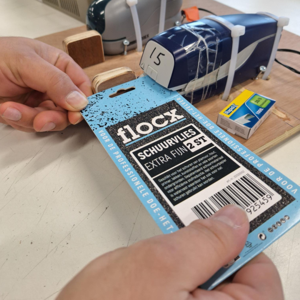 Schuurpapier verpakken voor Luijten-VVZ De Betho 2