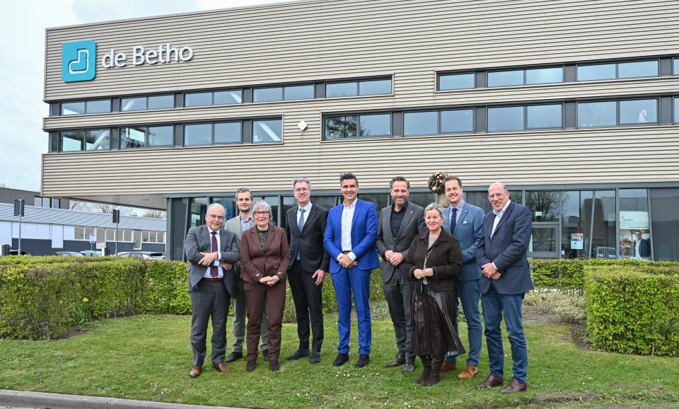 Gedeputeerde, commissaris, directie en wethouders