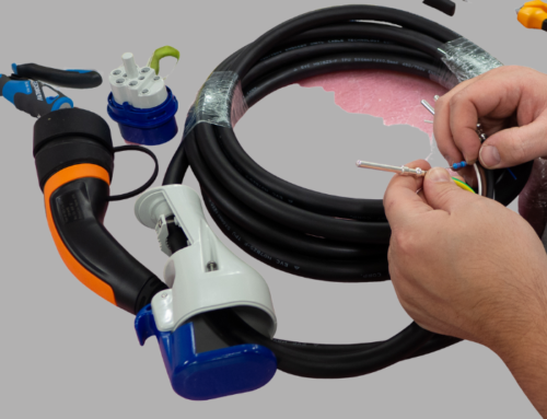 Assembleren van laadkabels voor elektrische voertuigen